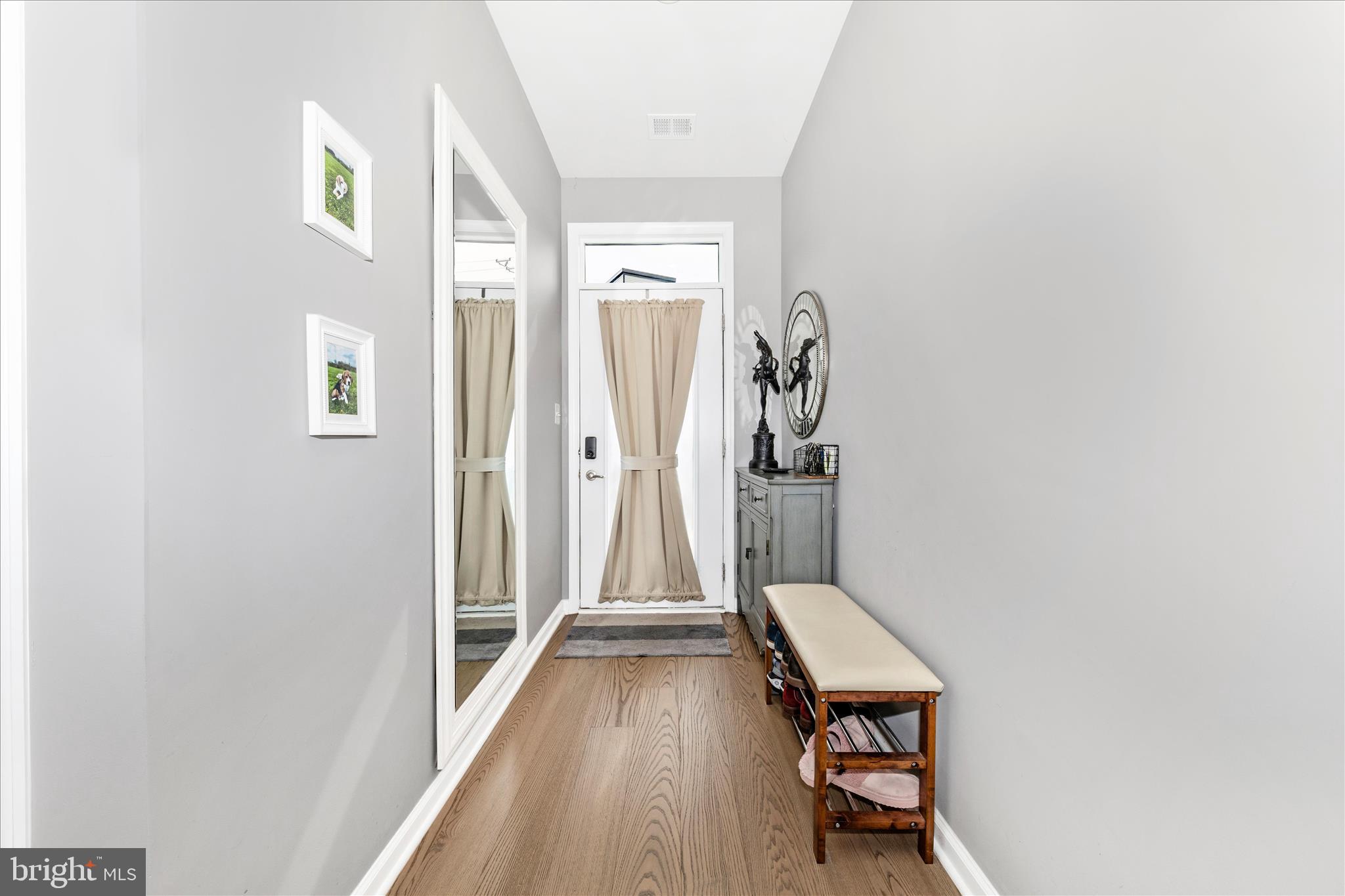 43406 Old Ryan Road Ashburn, VA 20148 - Photo 2 of 58 Foyer