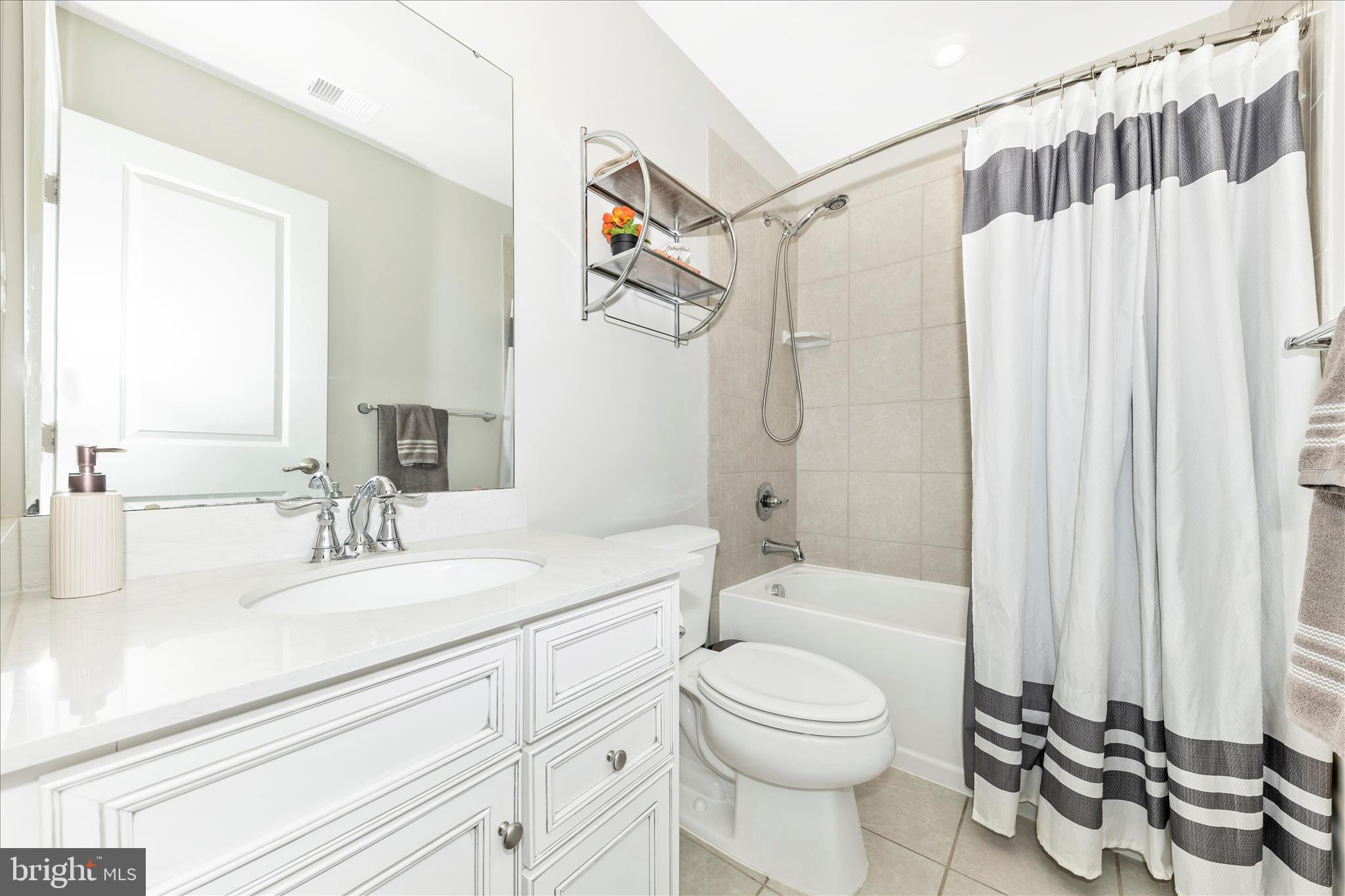 43406 Old Ryan Road Ashburn, VA 20148 - Photo 4 of 58 Lower Bath