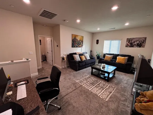 $650,000 | 1614 North Barcus Avenue, Fresno, CA 93722