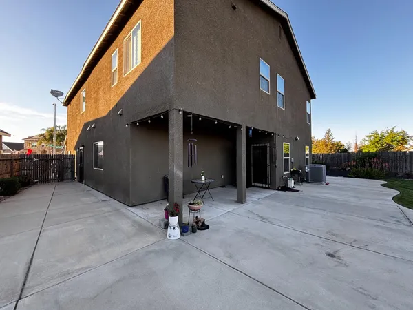 $650,000 | 1614 North Barcus Avenue, Fresno, CA 93722