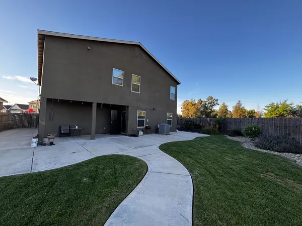 $650,000 | 1614 North Barcus Avenue, Fresno, CA 93722