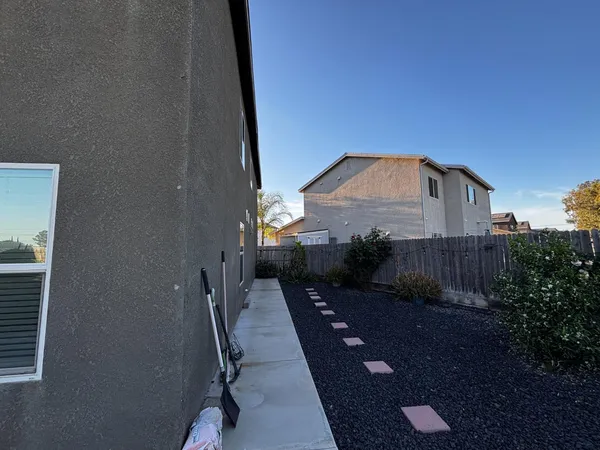 $650,000 | 1614 North Barcus Avenue, Fresno, CA 93722