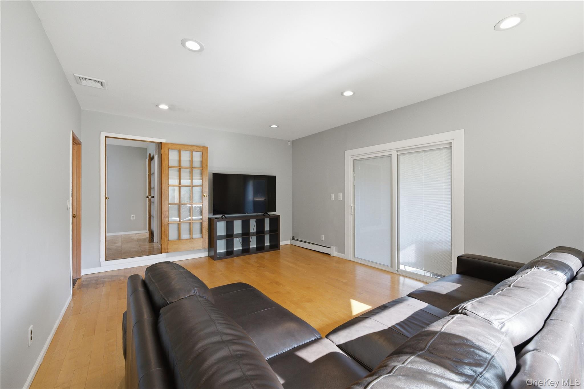 308 South Oyster Bay Road, Unit A Syosset, NY 11791 - Photo 14 of 37