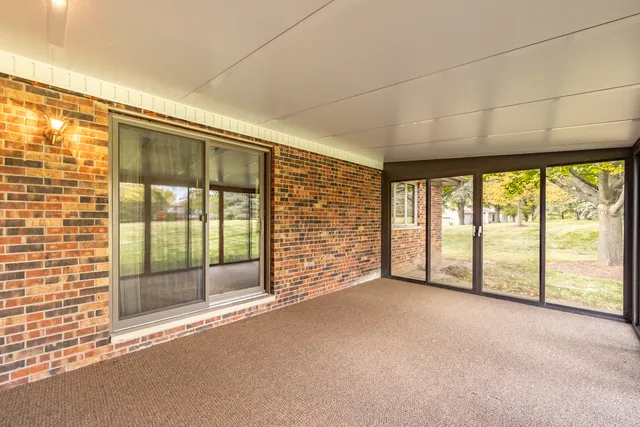 $450,000 | 39-w304 Hogan Hill, Elgin, IL 60124