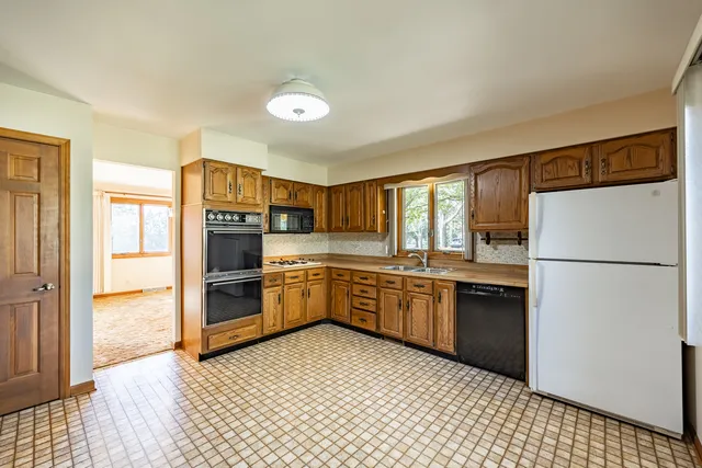 $450,000 | 39-w304 Hogan Hill, Elgin, IL 60124