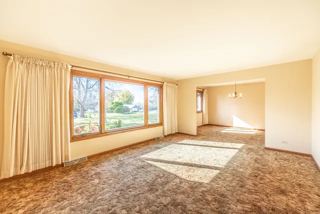 $450,000 | 39-w304 Hogan Hill, Elgin, IL 60124