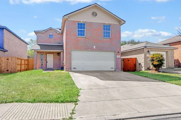 $1,900 | 10626 South Shaenridge, San Antonio, TX 78254