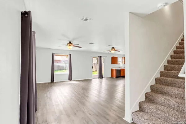 $1,900 | 10626 South Shaenridge, San Antonio, TX 78254