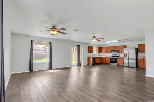 $1,900 | 10626 South Shaenridge, San Antonio, TX 78254
