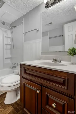 $109,900 | 113 Lemans Court, Unit 113, Lake St. Louis, MO 63367