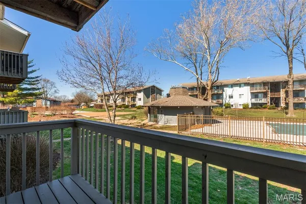 $109,900 | 113 Lemans Court, Unit 113, Lake St. Louis, MO 63367