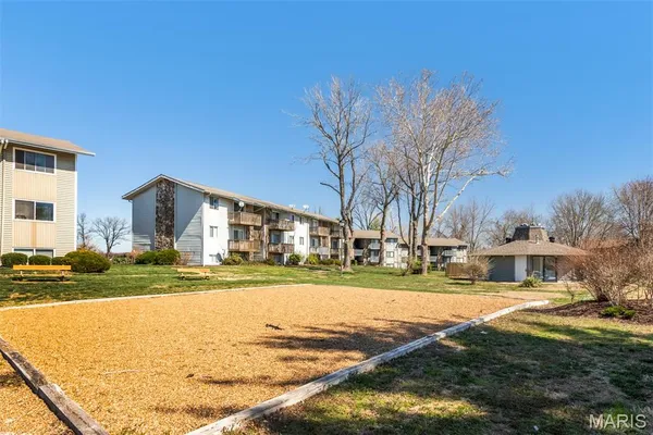 $109,900 | 113 Lemans Court, Unit 113, Lake St. Louis, MO 63367