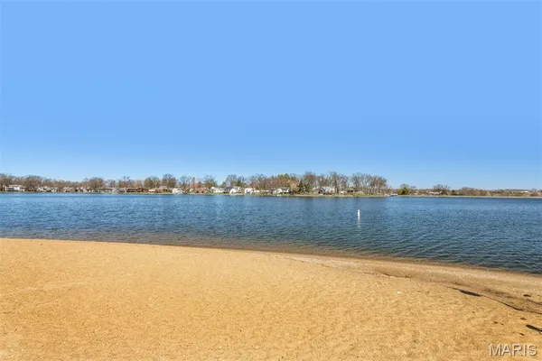 $109,900 | 113 Lemans Court, Unit 113, Lake St. Louis, MO 63367