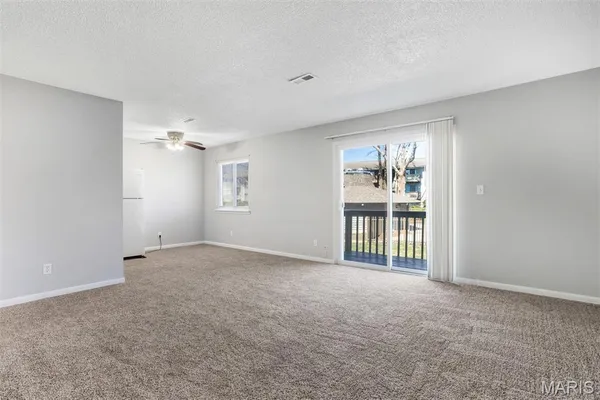 $109,900 | 113 Lemans Court, Unit 113, Lake St. Louis, MO 63367