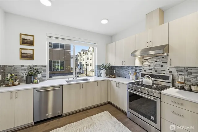 $1,348,000 | 1478 159th Place Northeast, Bellevue, WA 98008