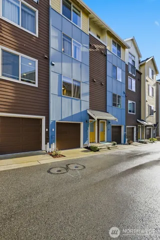 $1,348,000 | 1478 159th Place Northeast, Bellevue, WA 98008