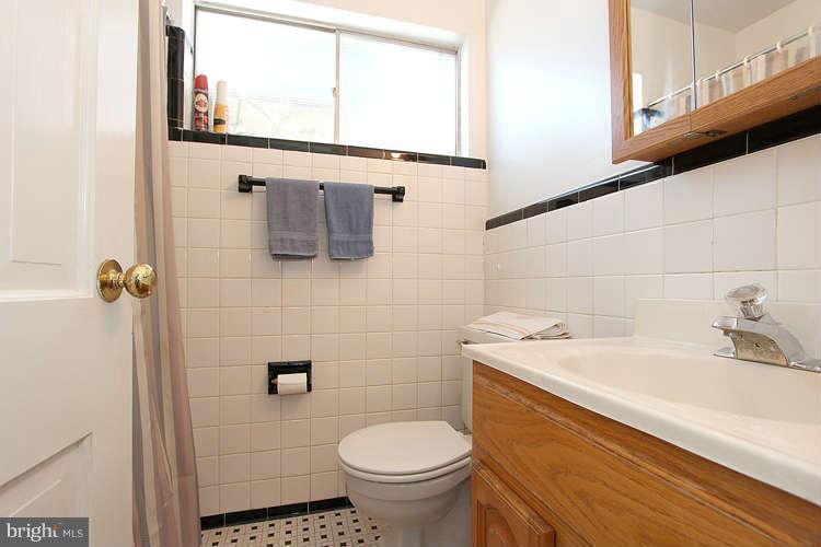 4402 Saul Road Kensington, MD 20895 - Photo 26 of 30 Bath