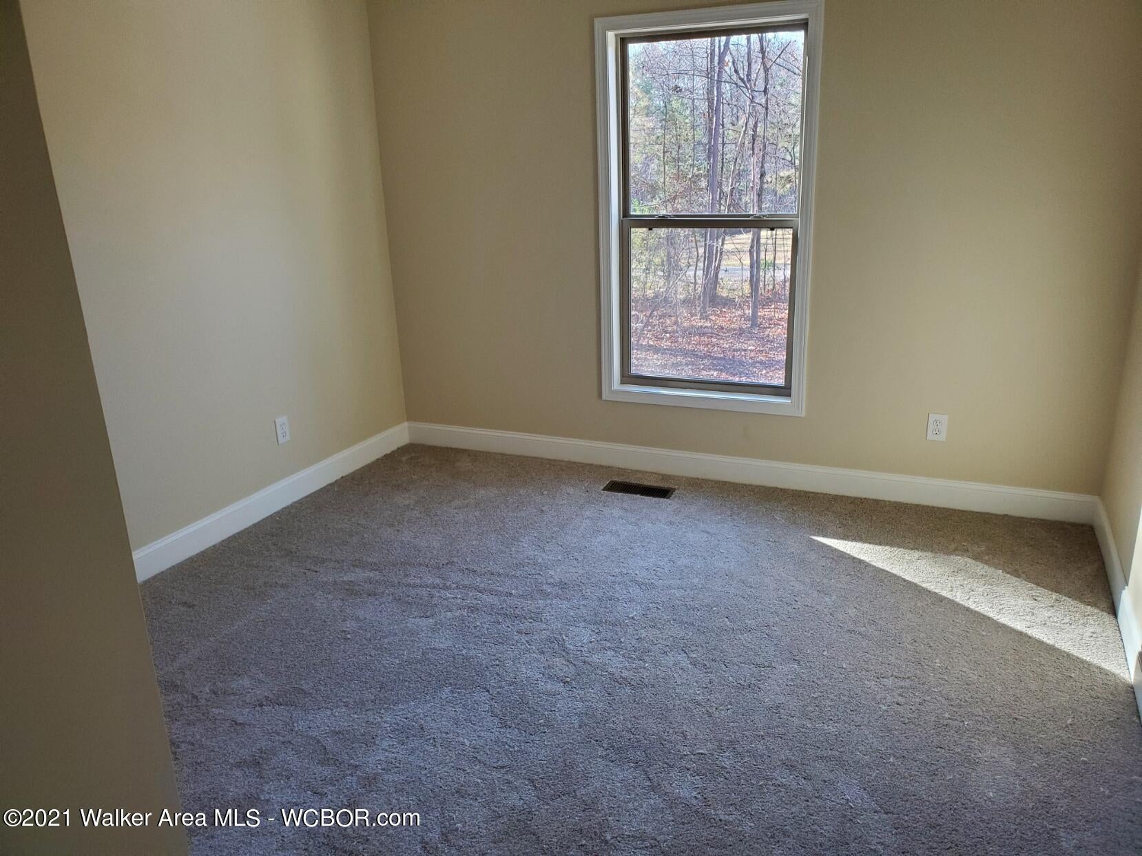 218 Harbor Loop Jasper, AL 35504 - Photo 6 of 11 Gallery Image 6