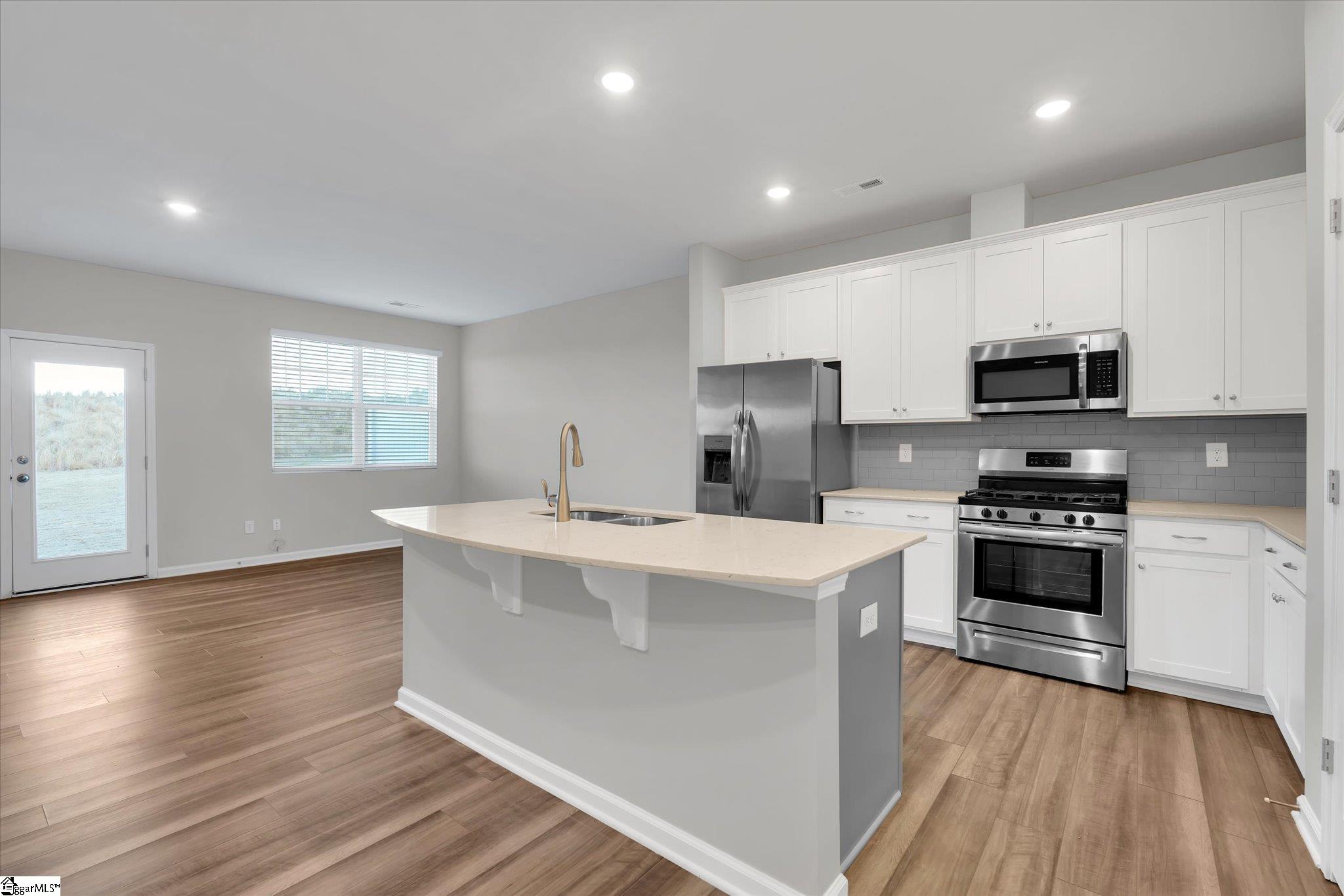 318 East Compass Way Easley, SC 29640 - Photo 2 of 26