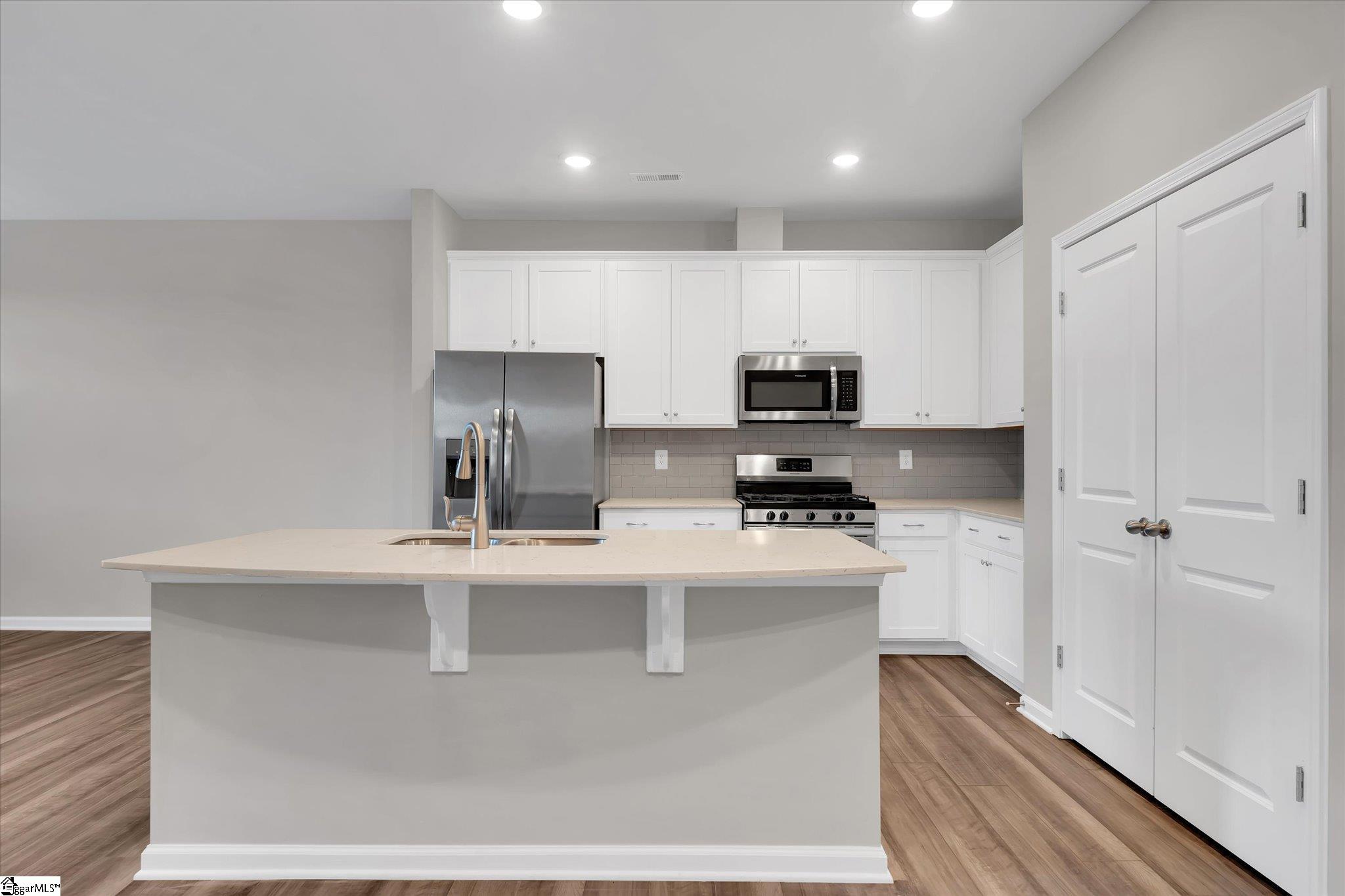 318 East Compass Way Easley, SC 29640 - Photo 3 of 26