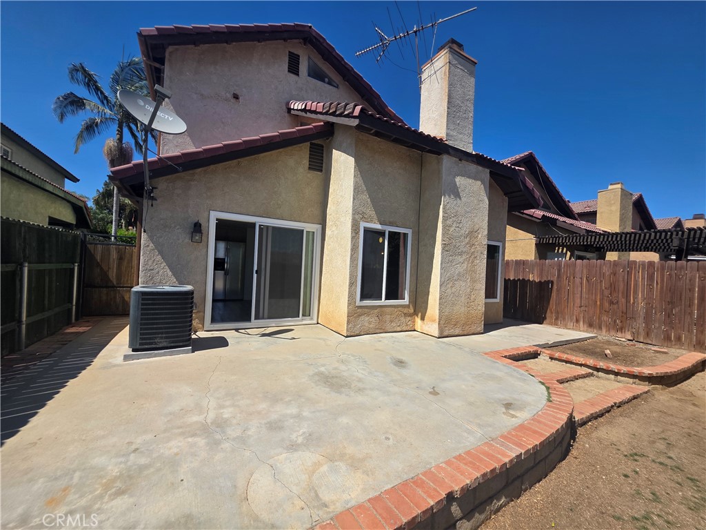 7800 Reagan Road Jurupa Valley, CA 92509 - Photo 13 of 32 View of back home