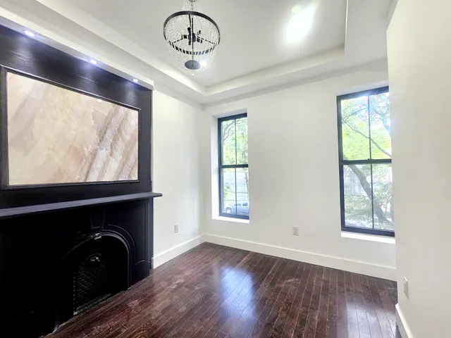 $4,500 | 2001 Fulton Street, Unit 2F | Bedford-Stuyvesant