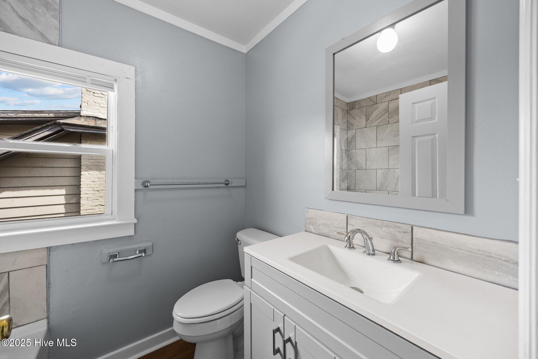 514 3rd Avenue, Unit B New Bern, NC 28560 - Photo 8 of 16 8-web-or-mls-514 3rd Ave B, New Bern, NC