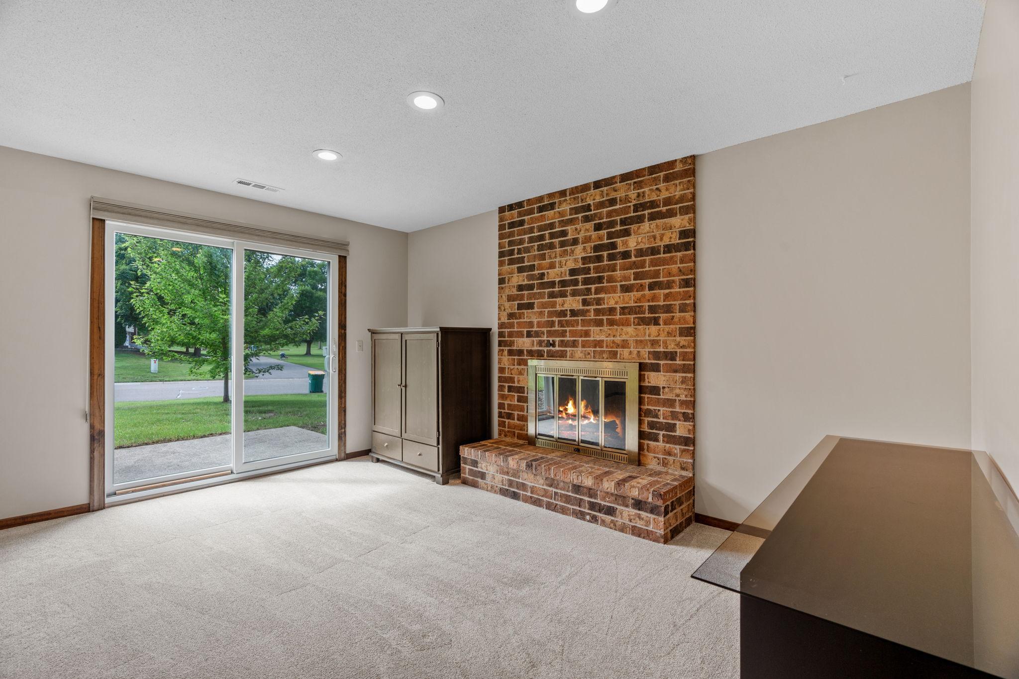 4656 Ridge Cliff Drive Eagan, MN 55122 - Photo 14 of 20