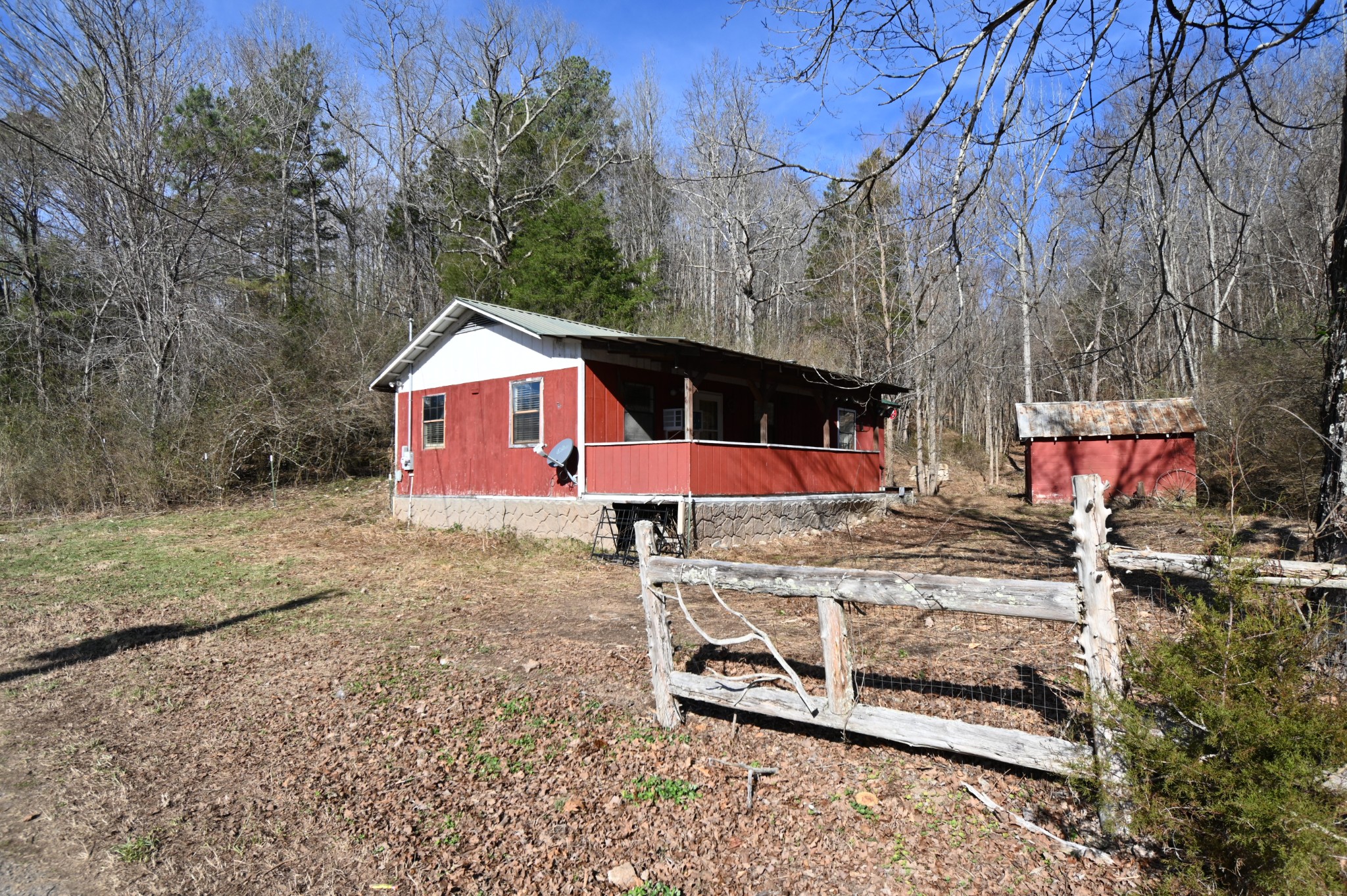 3385 Rockhouse Road Linden, TN 37096 - Photo 46 of 46 a front view of a house with yard