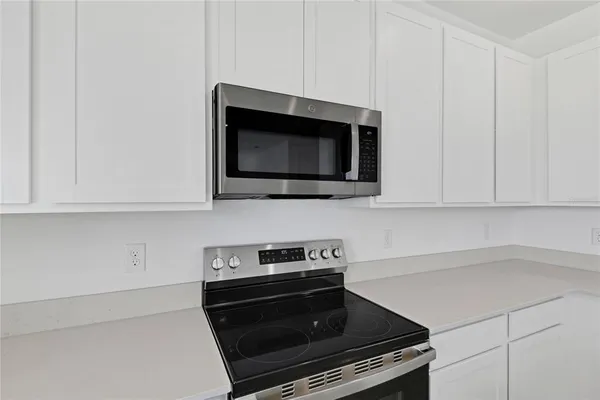 $379,999 | 1022 Wisteria Way, Dundee, FL 33838