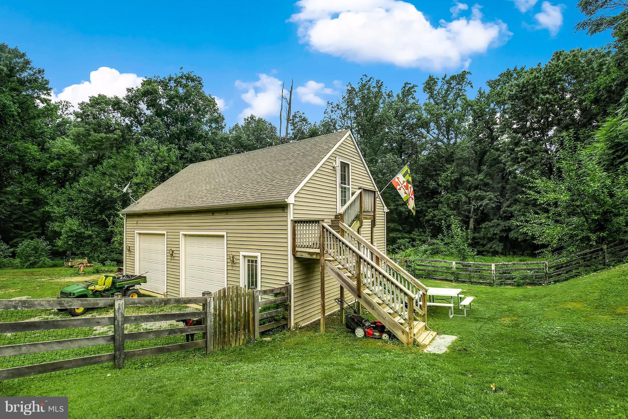 18316 Cattail Road Poolesville, MD 20837 - Photo 21 of 30 Exterior (Rear)