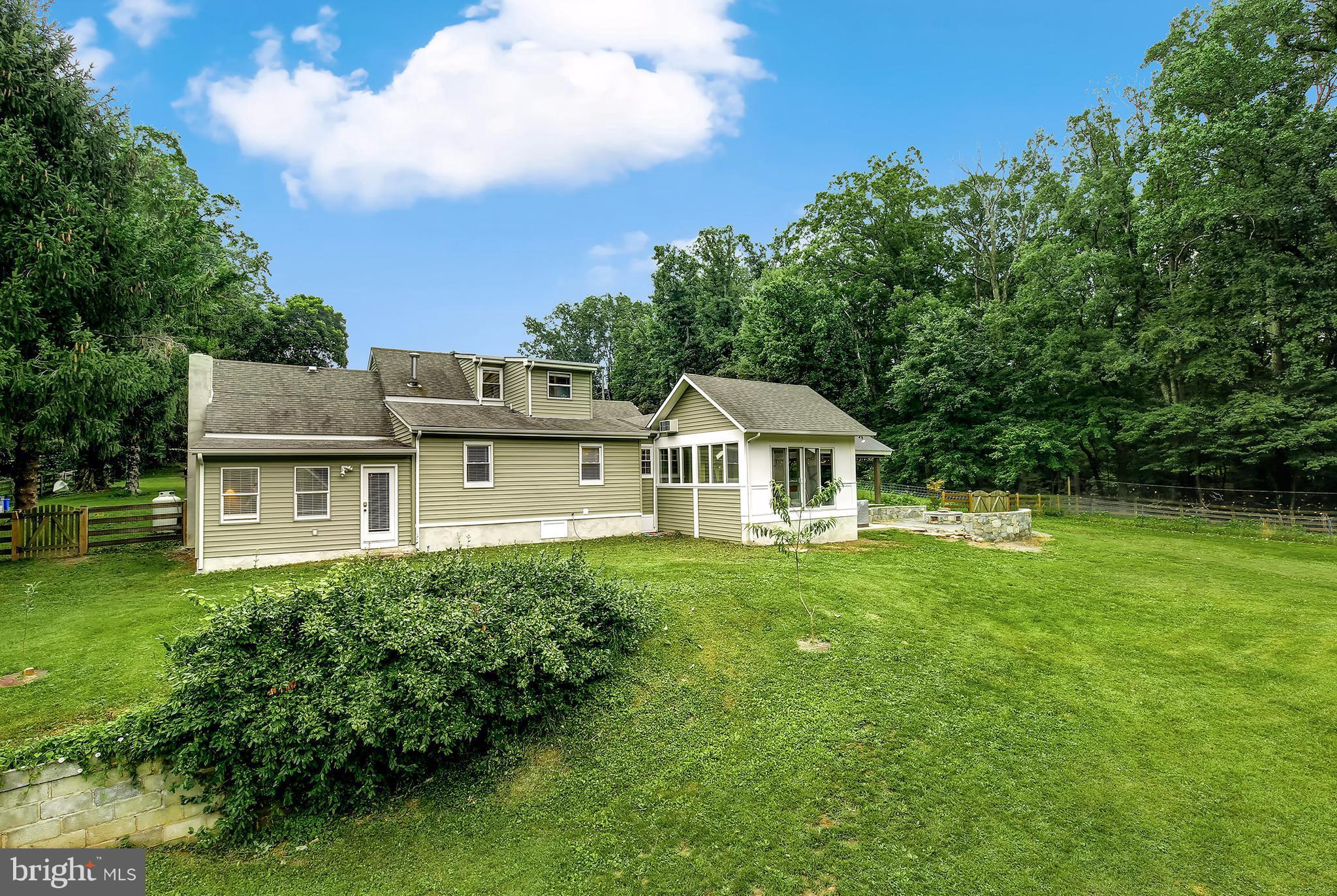 18316 Cattail Road Poolesville, MD 20837 - Photo 26 of 30 Exterior (Rear)