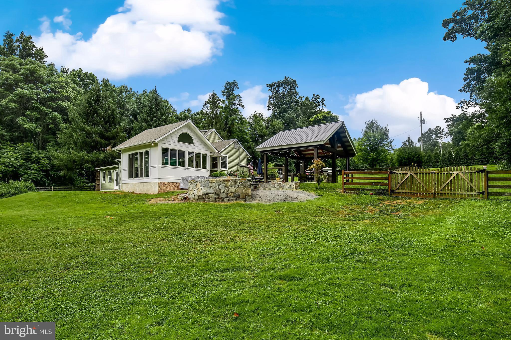 18316 Cattail Road Poolesville, MD 20837 - Photo 27 of 30 Exterior (Rear)