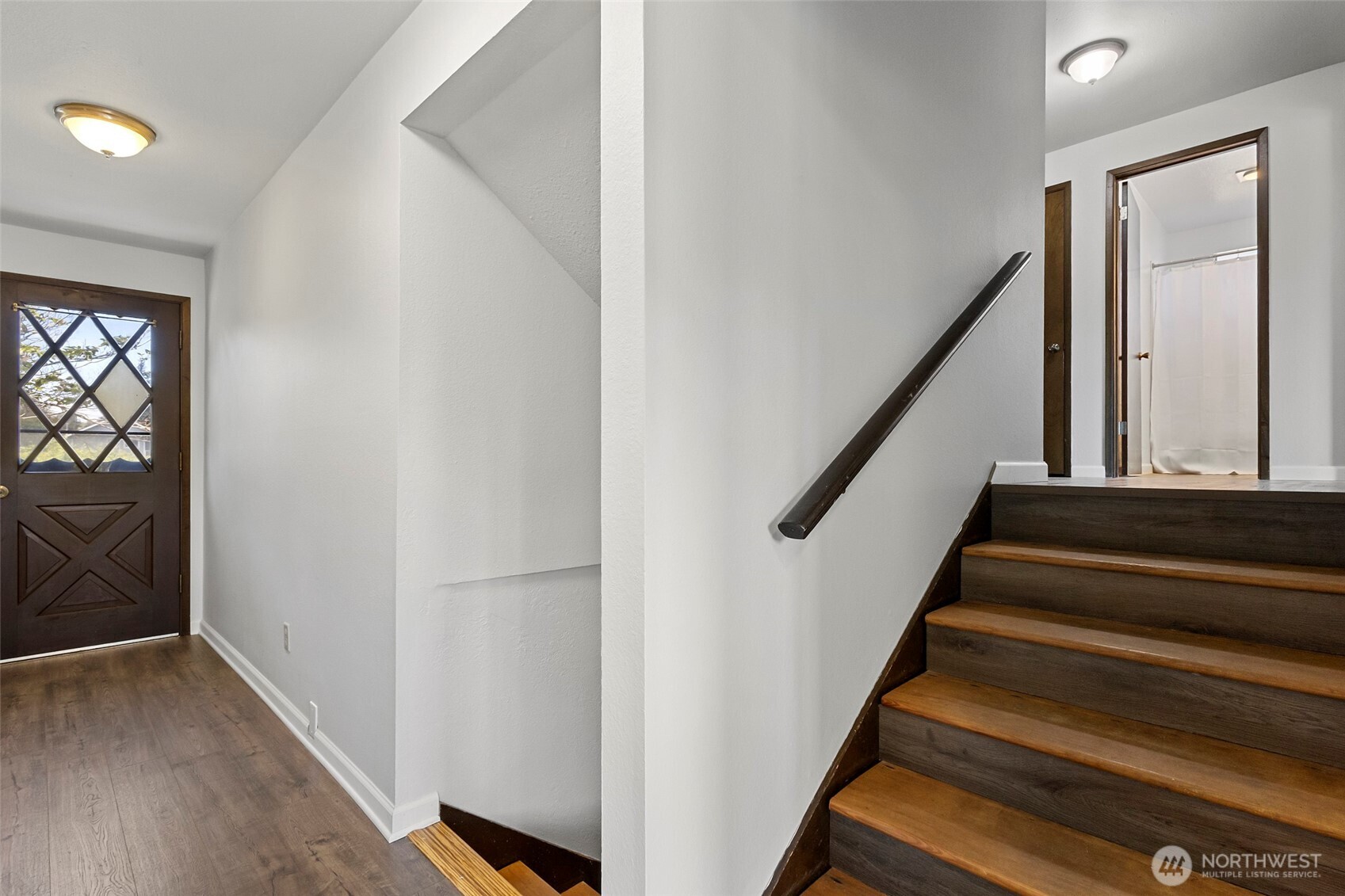 3812 R Avenue Anacortes, WA 98221 - Photo 17 of 36 a view of entryway