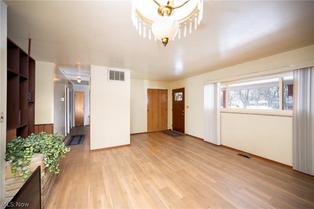 4430 Burkey Road Youngstown, OH 44515 - Photo 2 of 26 Gallery Image 2