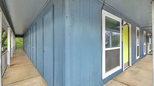 $995 | 4406 Avenue C, Unit 205, Austin, TX 78751