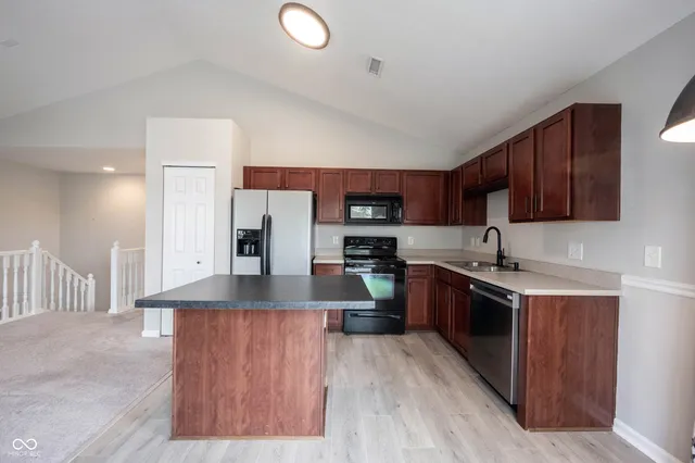 $1,600 | 12215 Pebble Street, Unit 600, Fishers, IN 46038