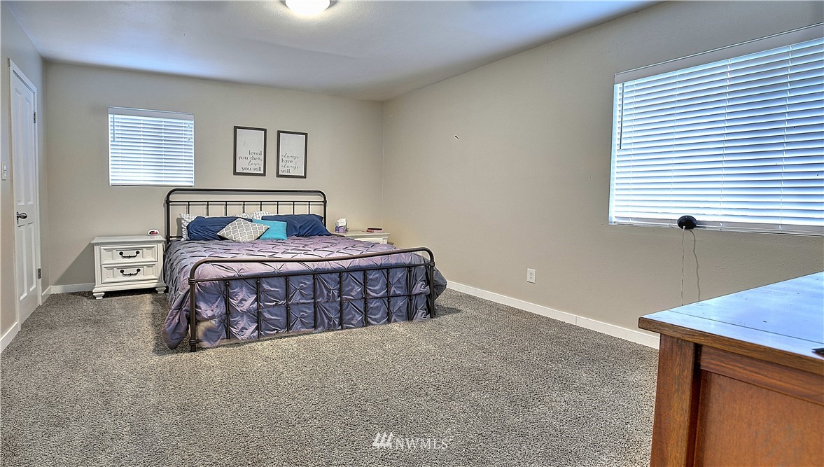 10320 Clark Road Southeast Yelm, WA 98597 - Photo 9 of 28 Gallery Image 9