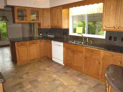 6344 Fenton Road Flint, MI 48507 - Photo 8 of 14 20213617-7.JPG