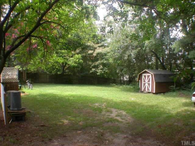 509 East Franklin Street Raleigh, NC 27604 - Photo 8 of 10 The backyard, a double lot a rarity in Oakwood!