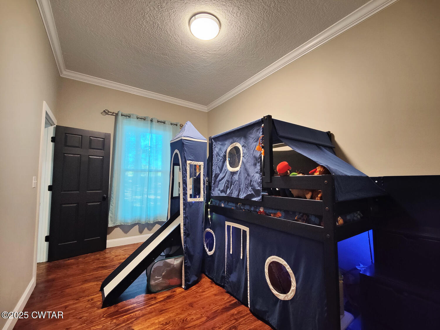 1620 Brooks Road Atwood, TN 38220 - Photo 22 of 33 a living room with furniture