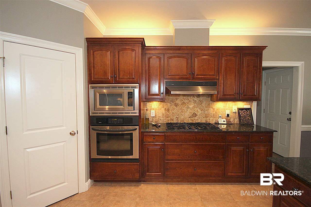 24915 Bosbyshell Avenue Daphne, AL 36526 - Photo 22 of 48 Kitchen