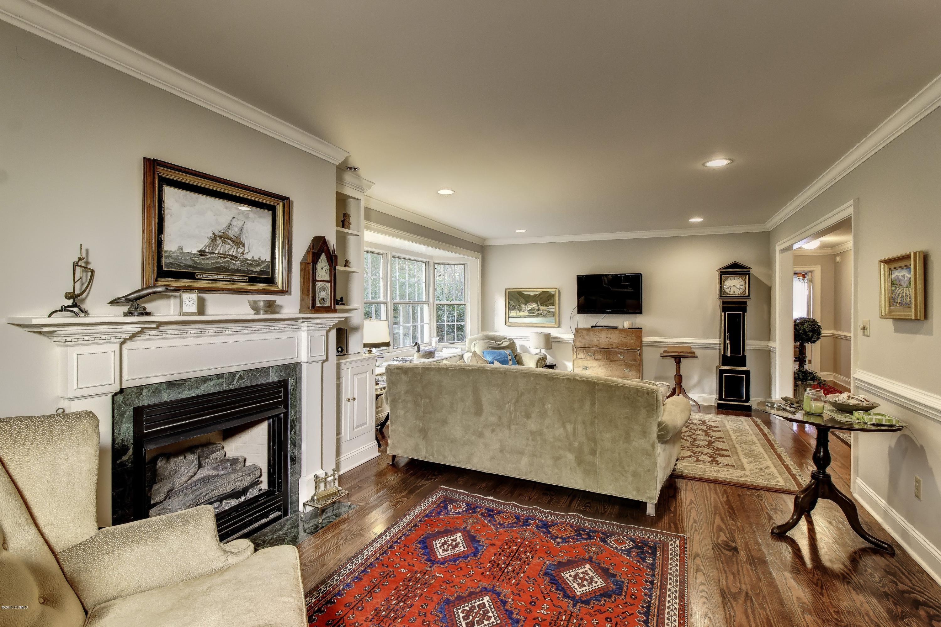 113 Ricky Lane Newport, NC 28570 - Photo 31 of 68 Living room 1