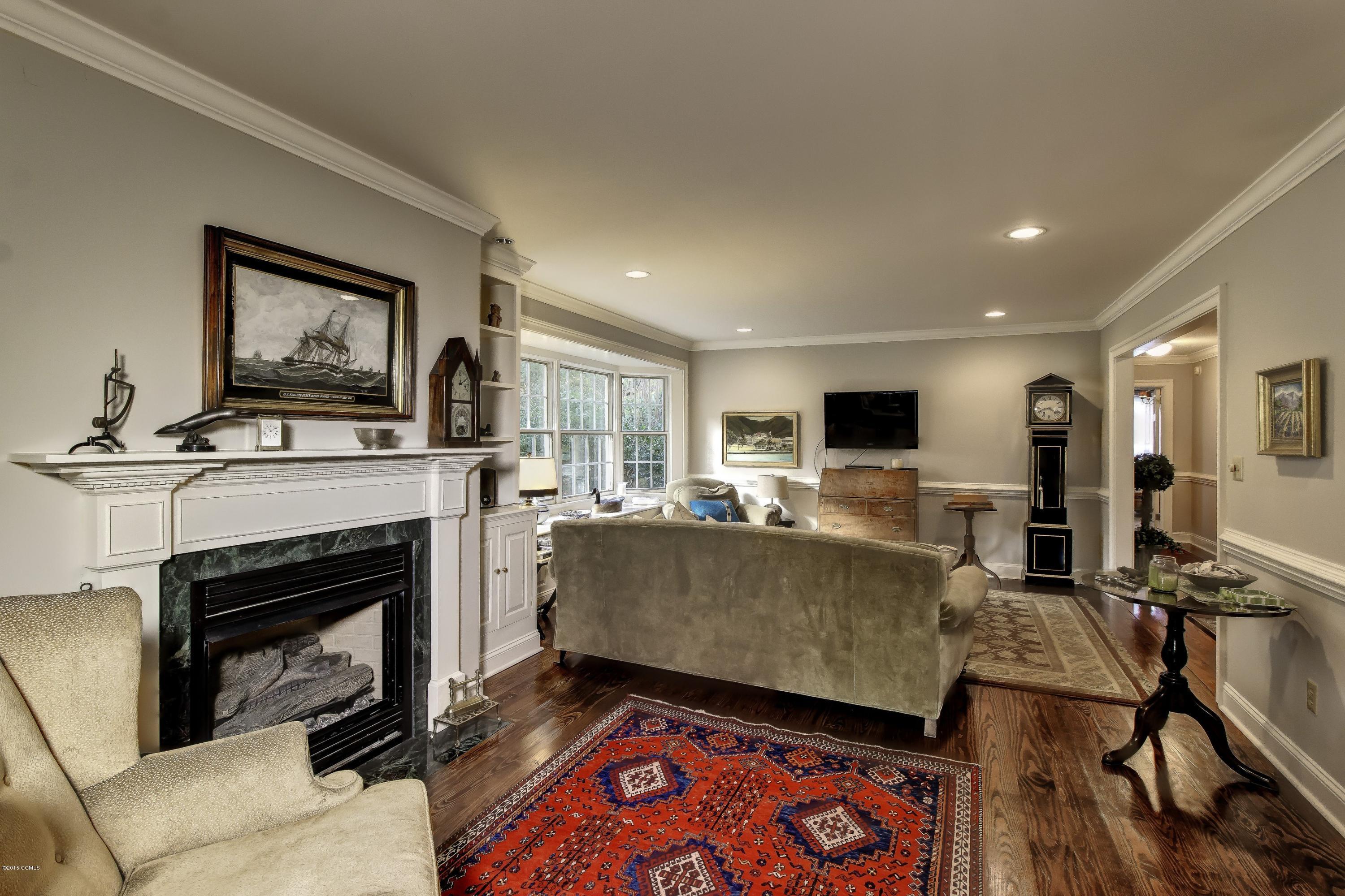 113 Ricky Lane Newport, NC 28570 - Photo 32 of 68 Living room 2
