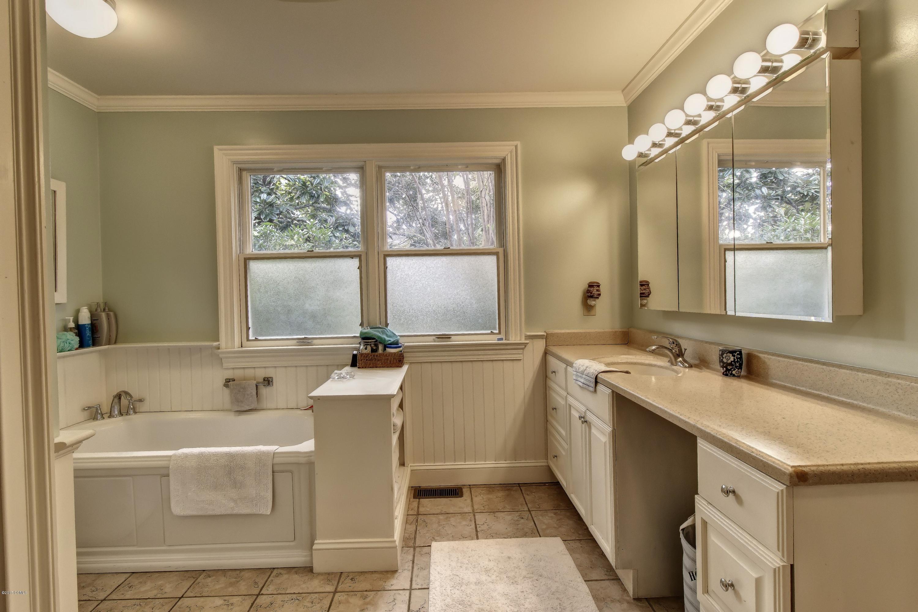 113 Ricky Lane Newport, NC 28570 - Photo 36 of 68 Master bath 2