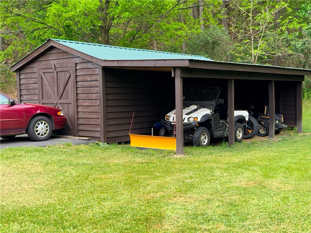 4707 Cotton Hanlon Road Montour, NY 14869 - Photo 31 of 35 Shed With Tip Out
