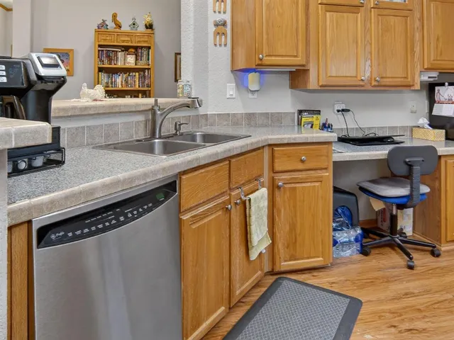 $299,999 | 1170 Darrel Avenue, Glen Rose, TX 76043