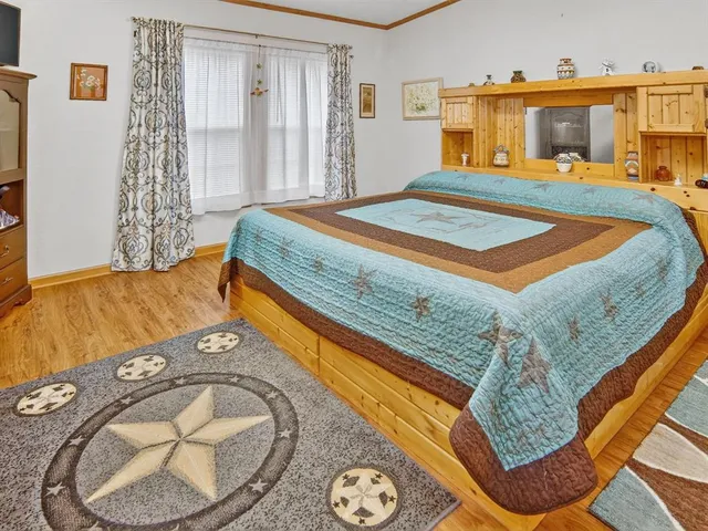 $299,999 | 1170 Darrel Avenue, Glen Rose, TX 76043