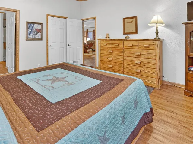 $299,999 | 1170 Darrel Avenue, Glen Rose, TX 76043