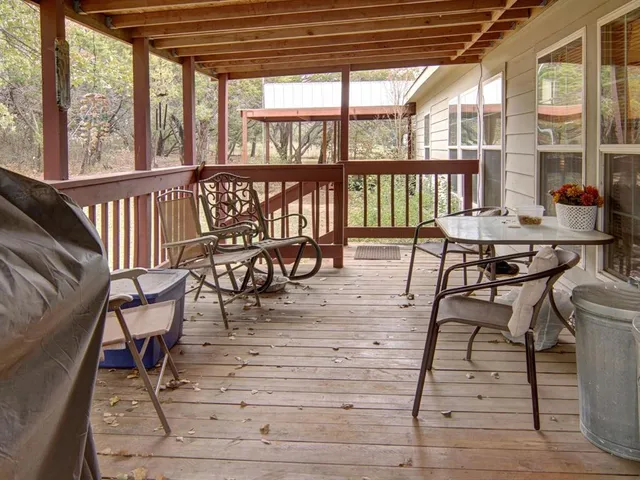 $299,999 | 1170 Darrel Avenue, Glen Rose, TX 76043